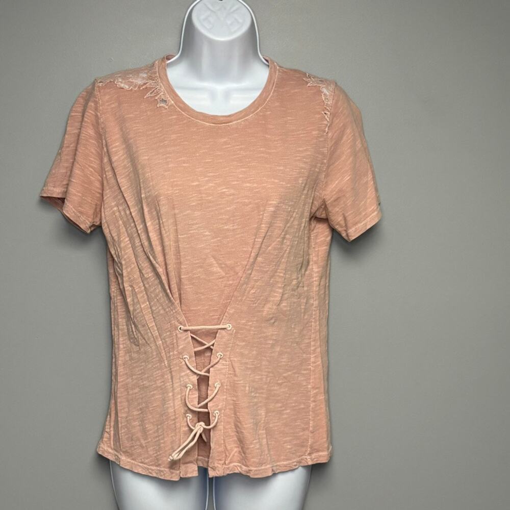 Lucky Brand Western Floral Lace Detail Lace-Up Front Blush Pink Tee‎ Womens Sz M
